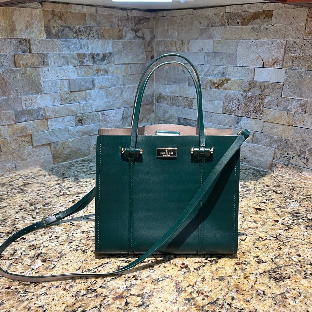 Kate spade purse. Gently used.